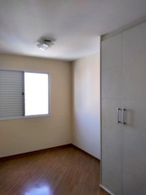 Dormitório 3 - suíte com armários planejados branco