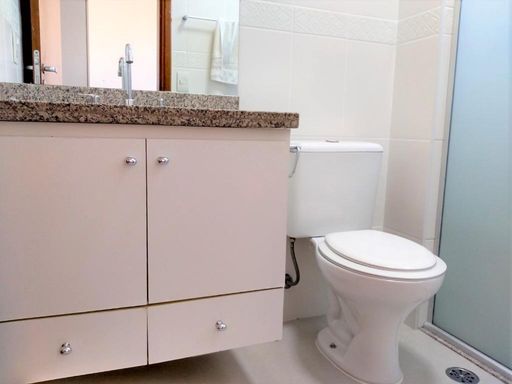 Dormitório 3 suíte - banheiro com gabinete