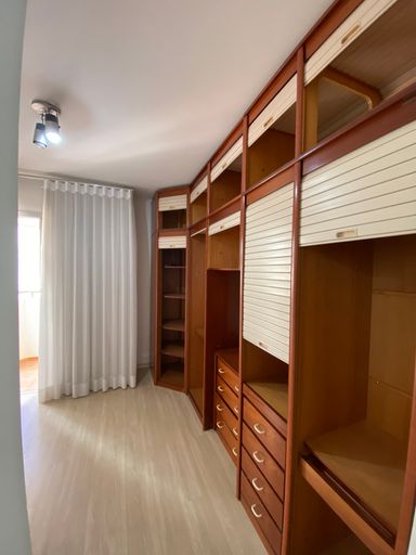 Dormitorio suite com sacada