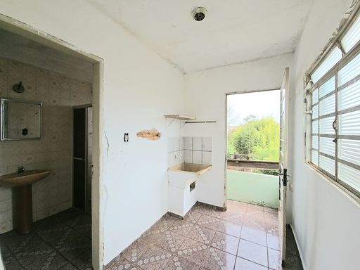 Área de serviço próximo à cozinha