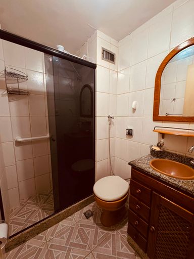 banheiro ao final do corredor