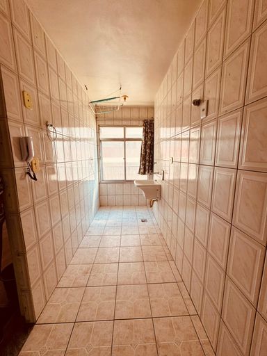 Cozinha e área de seviço integradas