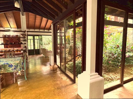 Jardim de Inverno - Casa no Prumirim a venda.