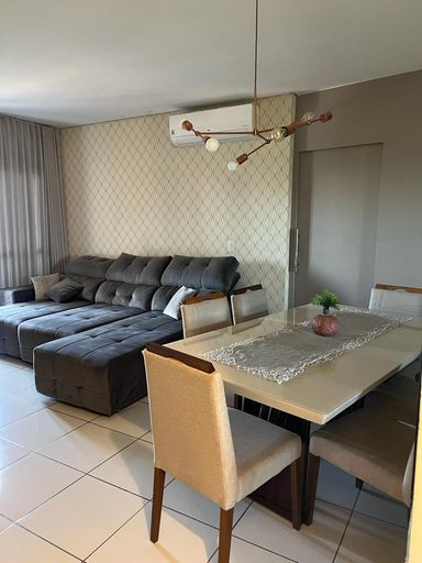 SALA COM SOFA,AR CONDICIONADO