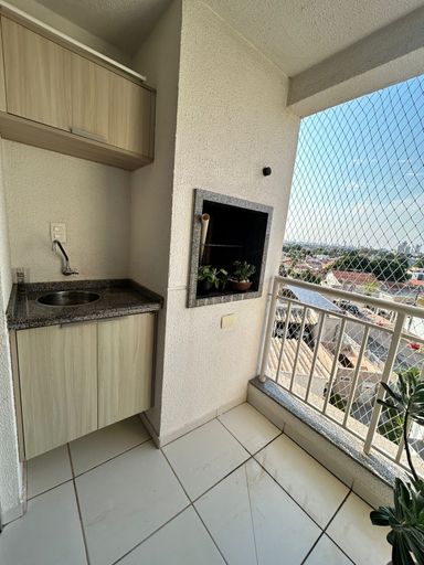 sacada com churrasqueira e pia