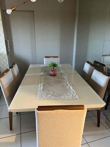 MESA DE JANTAR COM 6 CADEIRAS