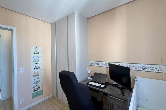 Quarto 2 com planejados