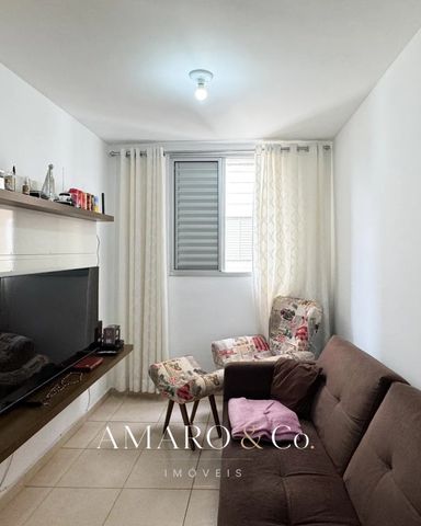Sala com 2 ambientes e sacada