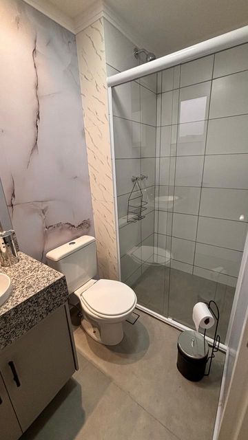 Banheiro com Box Blindex