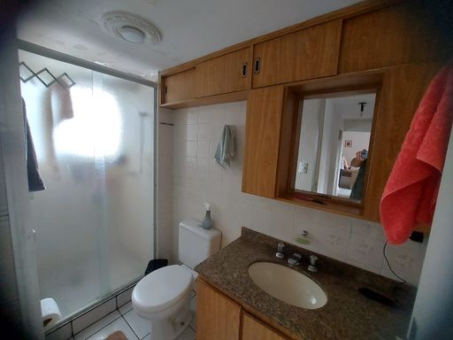 Armários no Bamheiro