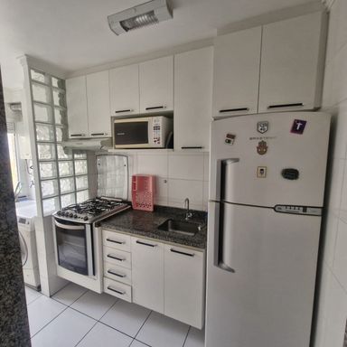 Cozinha com armários