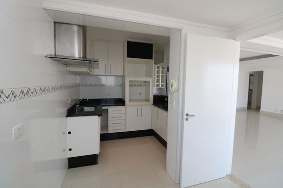 Cozinha com armários
