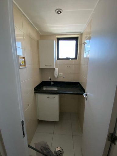 Cozinha com armários
