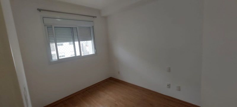 Dormitório com veneziana