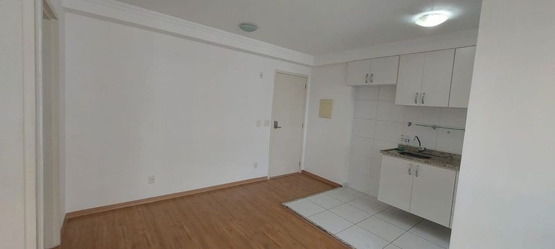 Sala conjugada com a cozinha