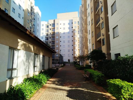 Área comum arborizada
