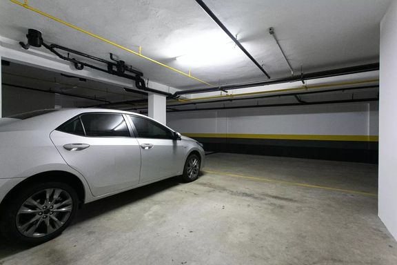 Duas vagas de garagem