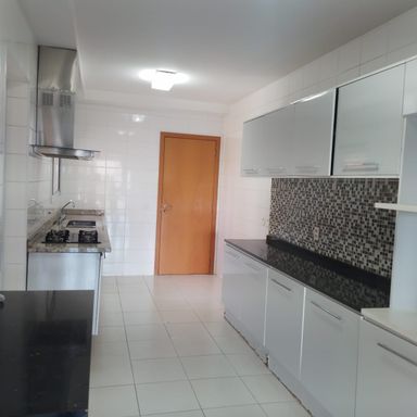 Cozinha com armários