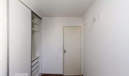 Quarto 2 com armário planejado