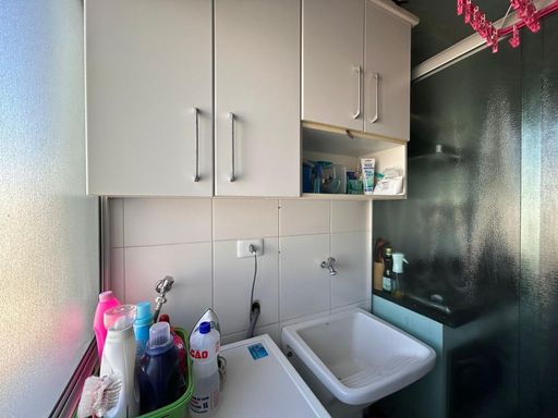 Area de serviço com armários