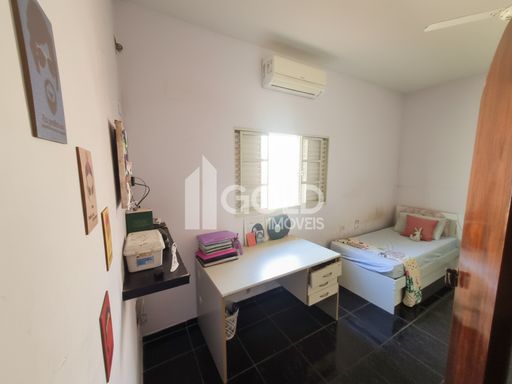 quarto solteiro com suíte