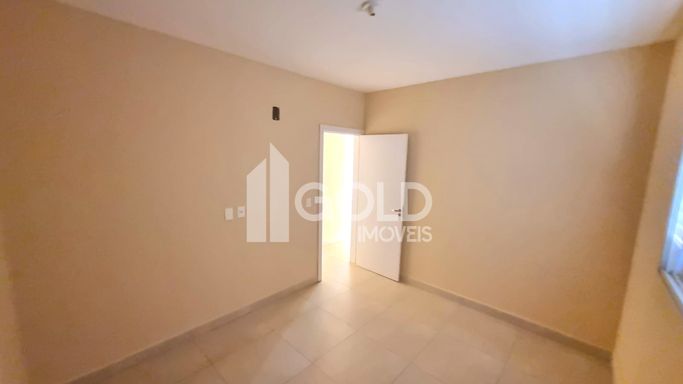 Quarto 2, outro ângulo