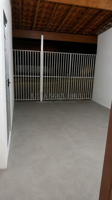 Garagem coberta casa Jardim Nova Republica