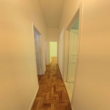 CORREDOR DE ACESSO AO BANHEIRO , SUITE E QUARTOS