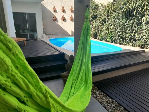 deck com piscina