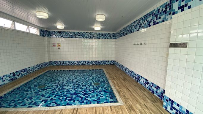 piscina aquecida para crianças