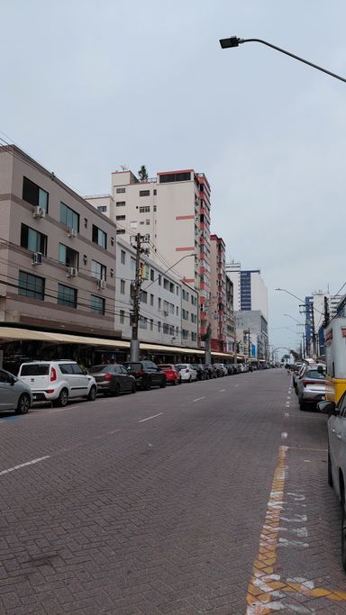 Predio na avenida Costa e Silva no Boqueirão PG