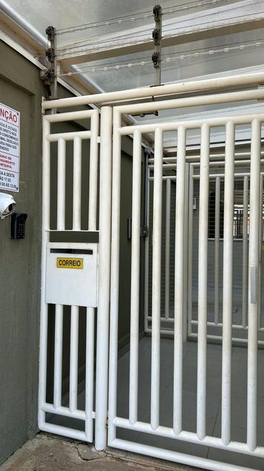 portaria com porteiro e interfone