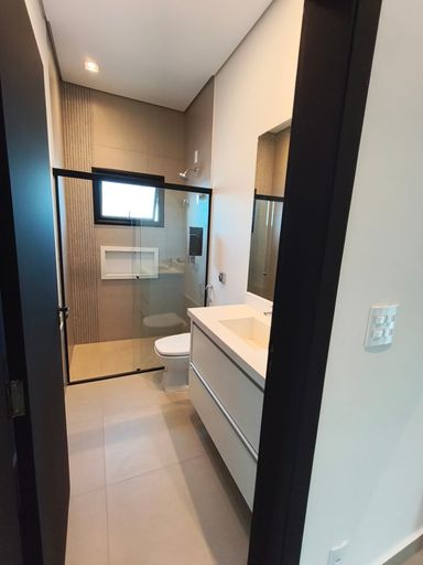 Banheiro da 3ª suíte no piso superior