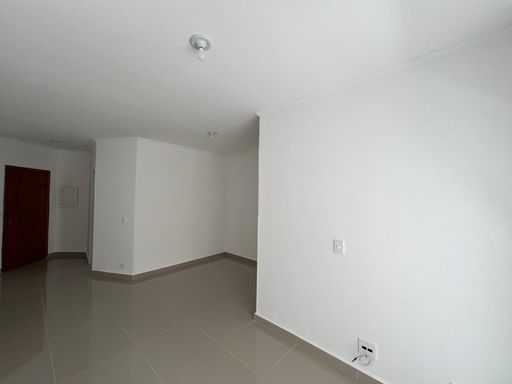 Sala bem iluminada