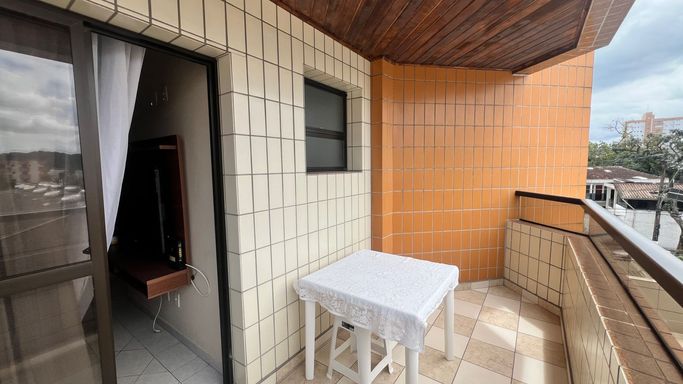 Sacada da sala com vista livre.