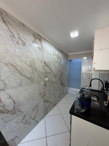Cozinha espaçosa.