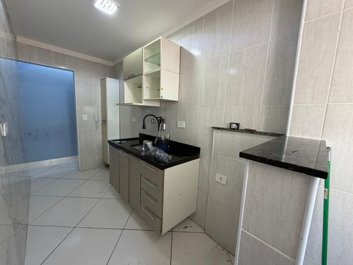 Cozinha espaçosa.