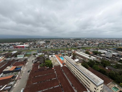 Vista livre da sala.