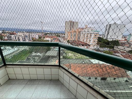Sacada da sala com vista livre.