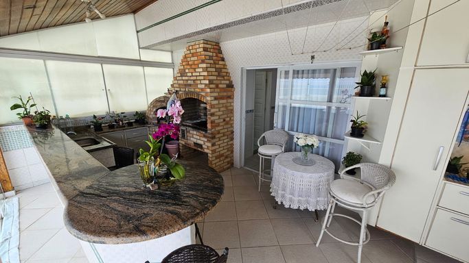 Espaço gourmet privativo.