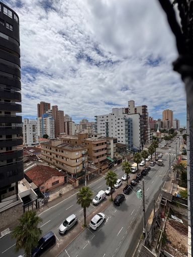 Vista livre da sacada do dormitório.
