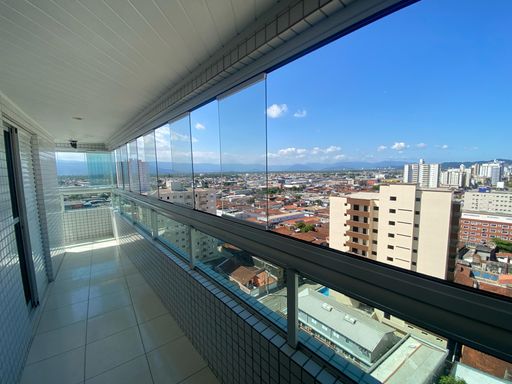 Sacada envidraçada com vista livre