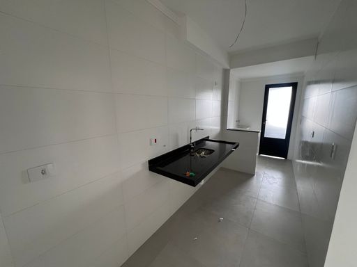 Cozinha espaçosa.