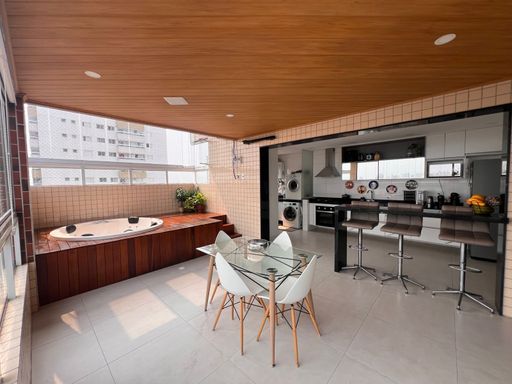 Sacada gourmet envidraçada com vista livre e Ofurô.