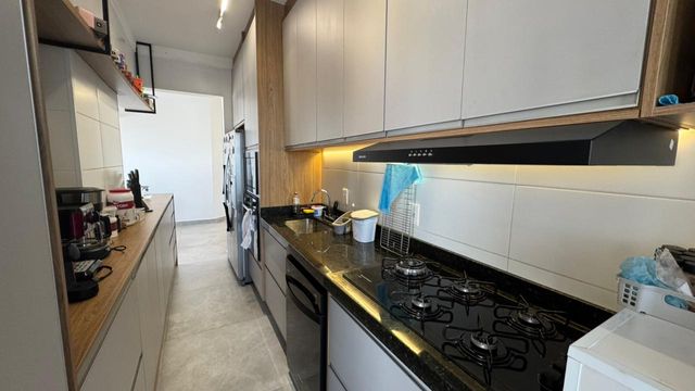 Cozinha americana planejada.