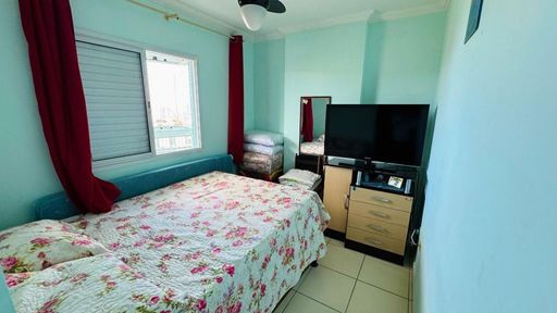 Suíte bem iluminado.