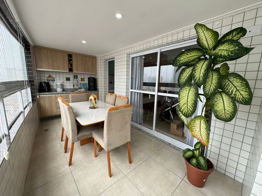 Sacada gourmet envidraçada.