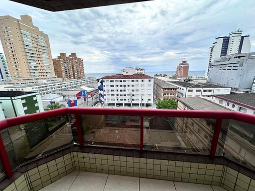 Sacada com vista para o mar.