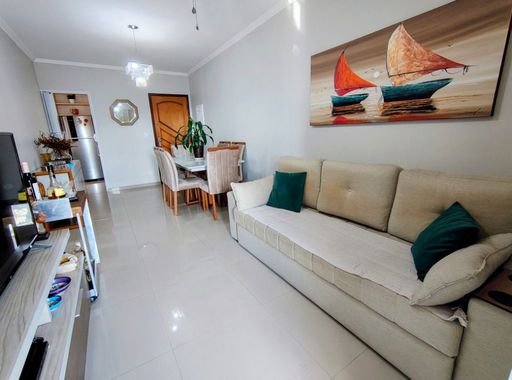 Sala ampla de 2 ambientes.