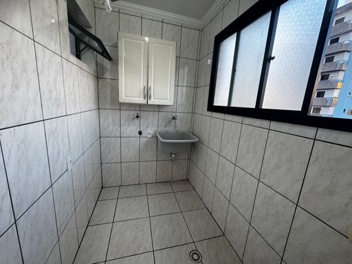 Área de serviço espaçoso.